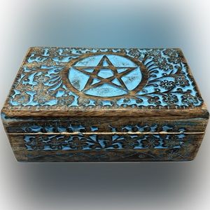 ✨ 5/$20 ✨ Vrinda Original Oddities Box